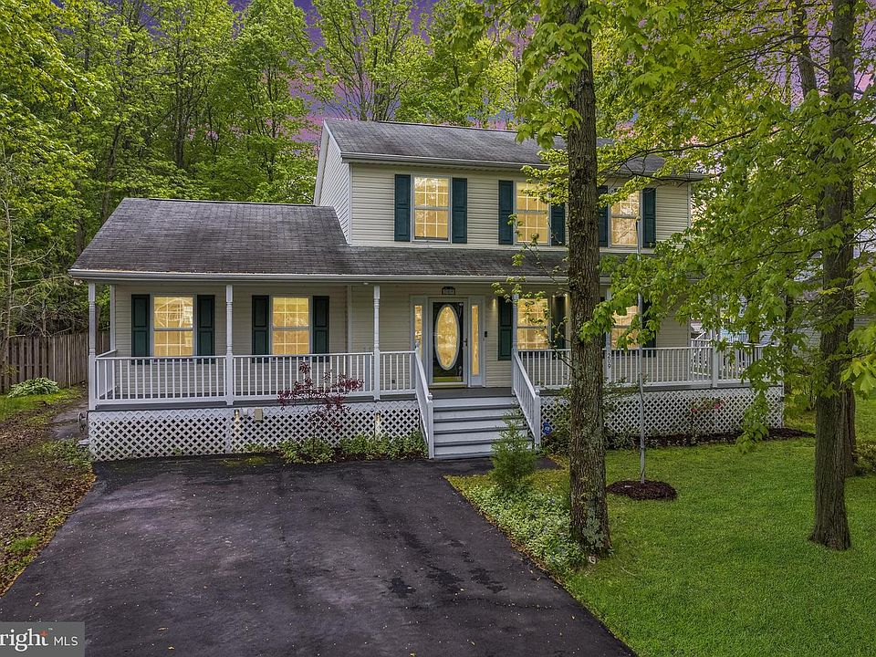 1st image of 209 Larch Pl