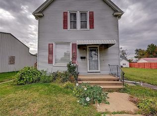 712 6th St SW, Cedar Rapids, IA 52404