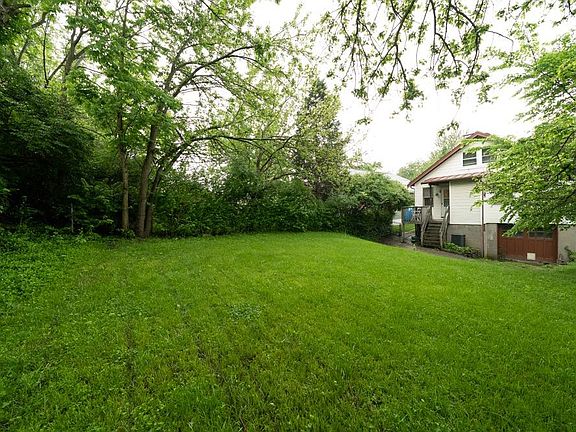 2nd image of 3222 Stanhope Ave