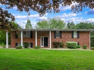 400 Cherokee Dr, Butler, PA 16001