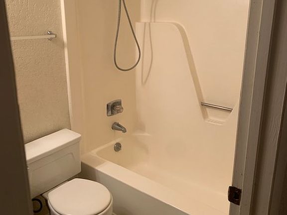 2nd image of 1537 Westchester Sq E #5