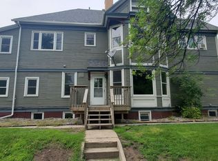 522 S 5th St #4, Grand Forks, ND 58201