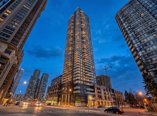 430 Square One Dr #4605, Mississauga, ON L5B 0E2
