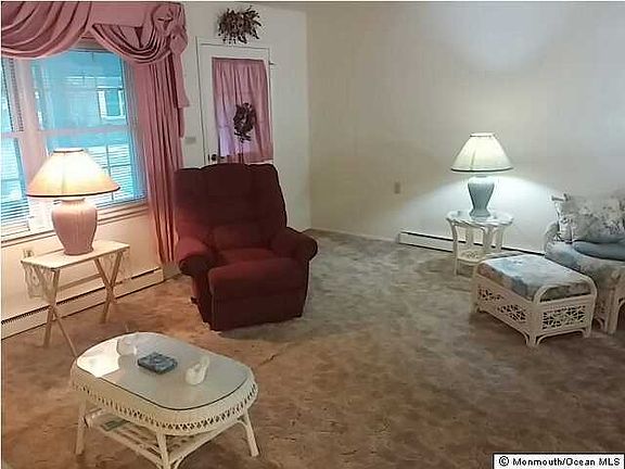 3rd image of 72 Dorchester Drive #D