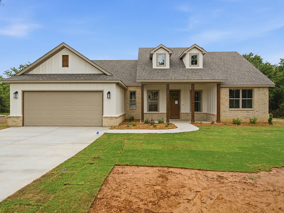 1st image of 124 Graystone Dr