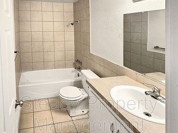 5th image of 40410 Meridian Ave E #1