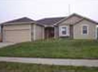 4200 SW Cambridge Ave, Topeka, KS 66610