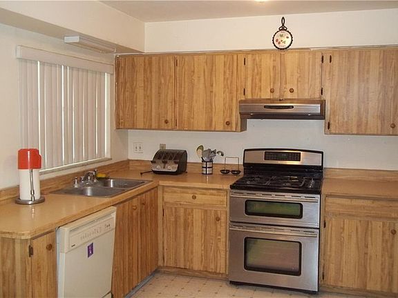 4th image of 12140 Agana St