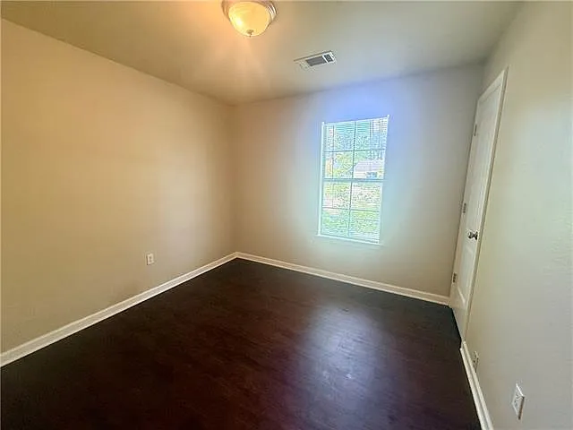 1805 Brookter St — Photo 6