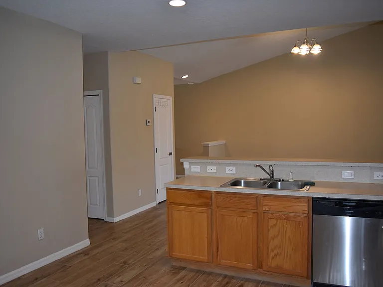 1040 Venetian Dr #203 — Photo 19