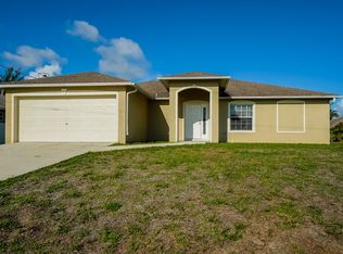 218 SW 11th Ave, Cape Coral, FL 33991