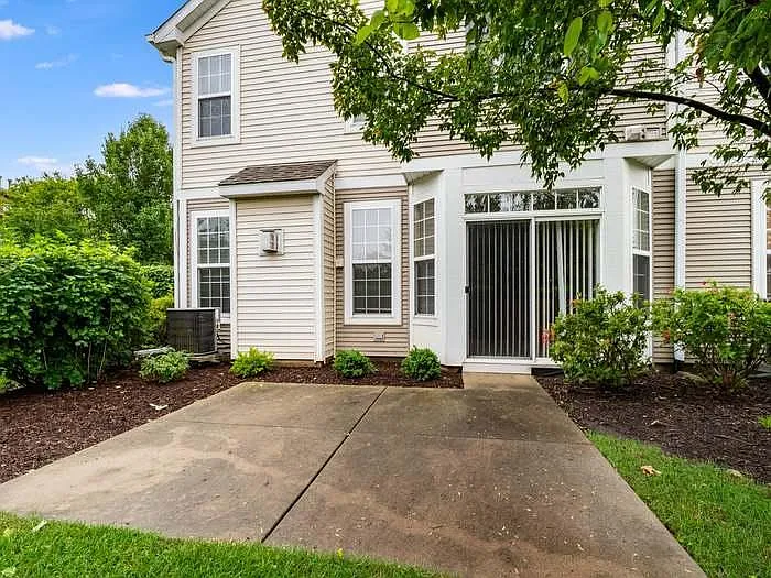 2 Christie Ct — Photo 21