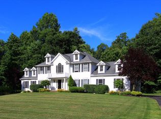 12315 Willshire Ln, Chardon, OH 44024