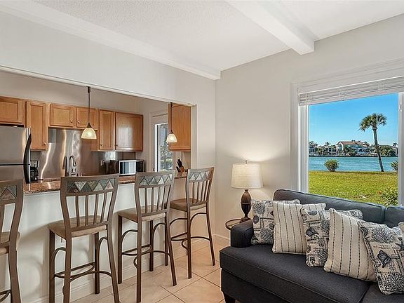 4th image of 761 JOHN RINGLING BOULEVARD #5