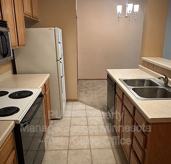15644 Garrett Dr — Photo 5