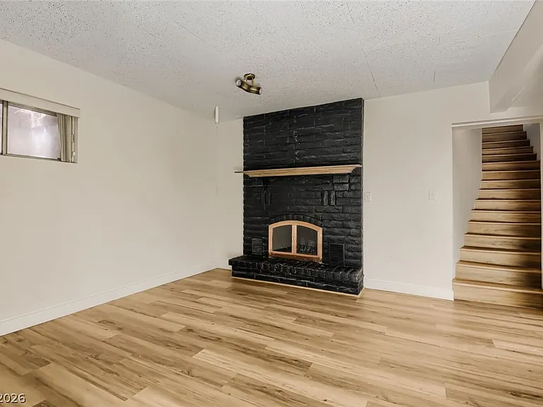 5631 Gilbert Ln — Photo 12