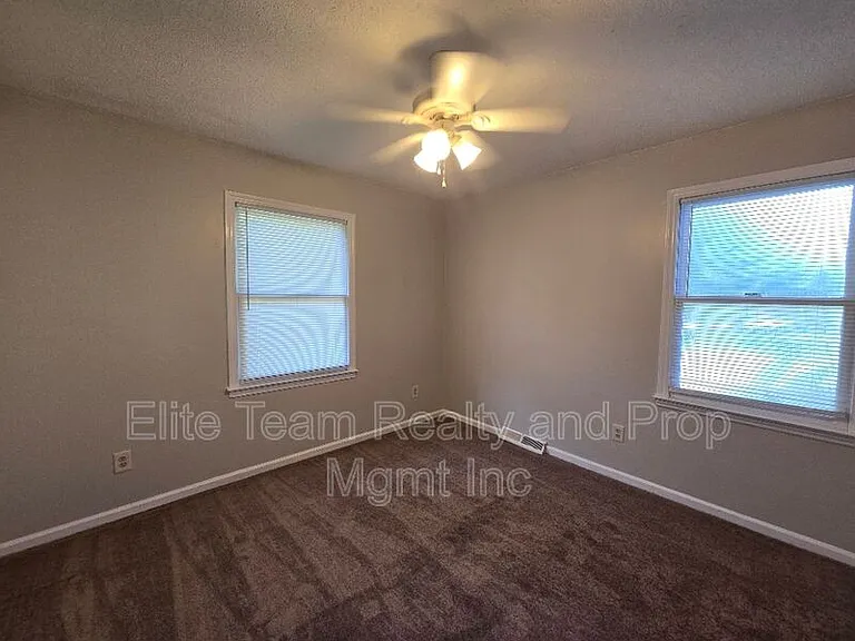 2021 Downey St — Photo 16