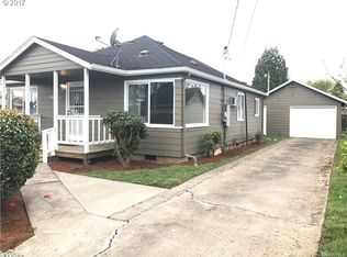 907 S 8th Ave, Kelso, WA 98626