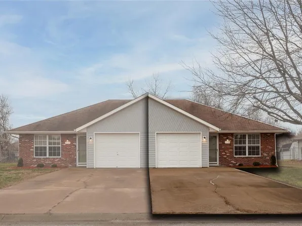 1123 SW Ephraim Dr #45A, Grain Valley, MO 64029