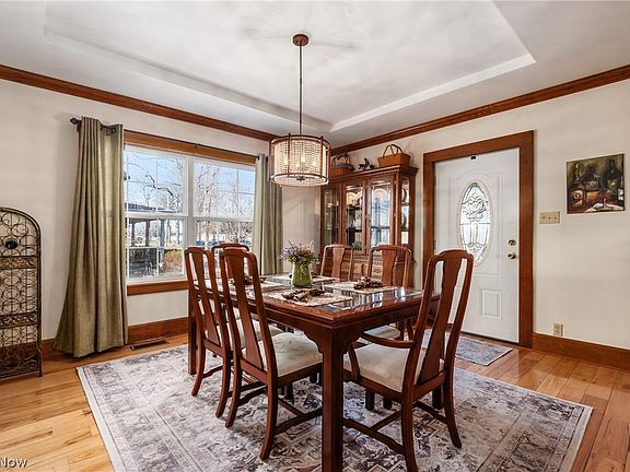 4th image of 1309 Main St