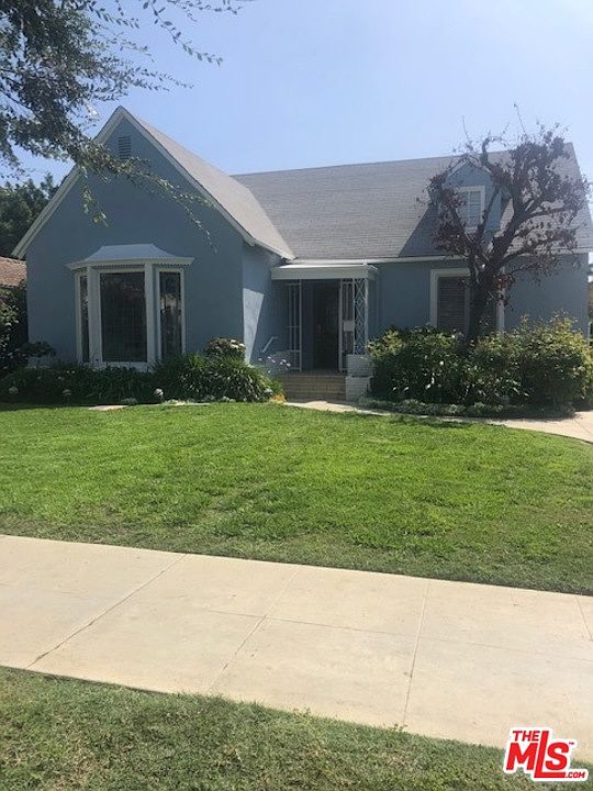 1st image of 352 S Crescent Dr