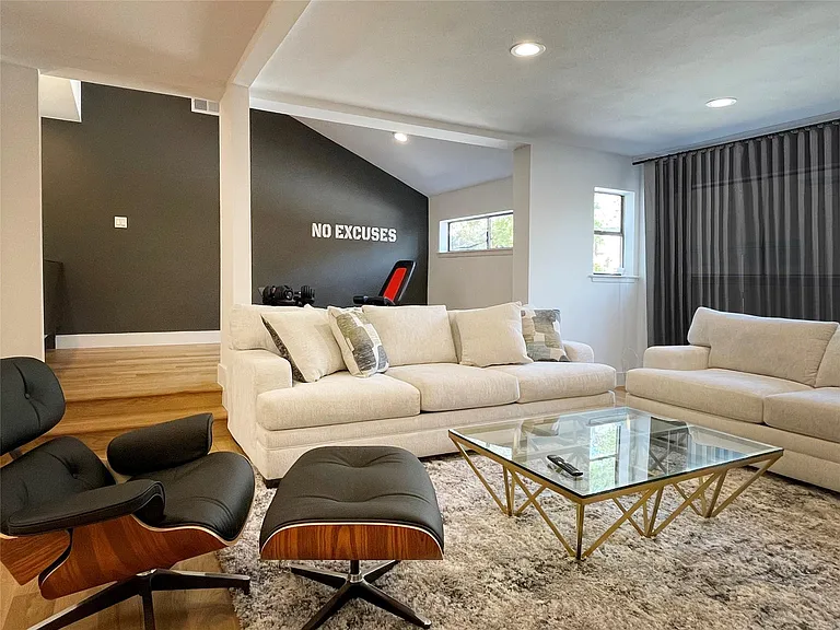 6802 Bert Ln — Photo 4