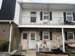 706 Colony Dr, York, PA 17404