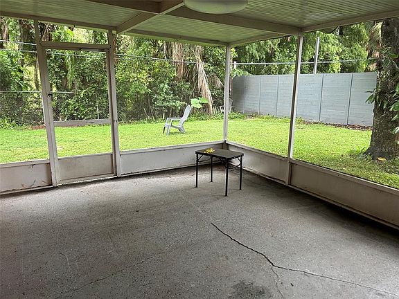 5th image of 578 Vine Ave
