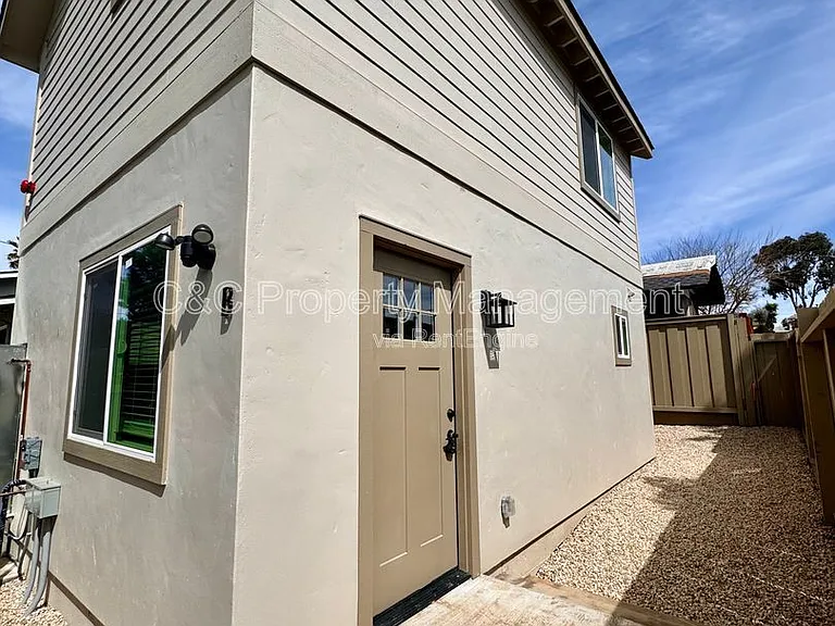 1268 Prospect St #B — Photo 2