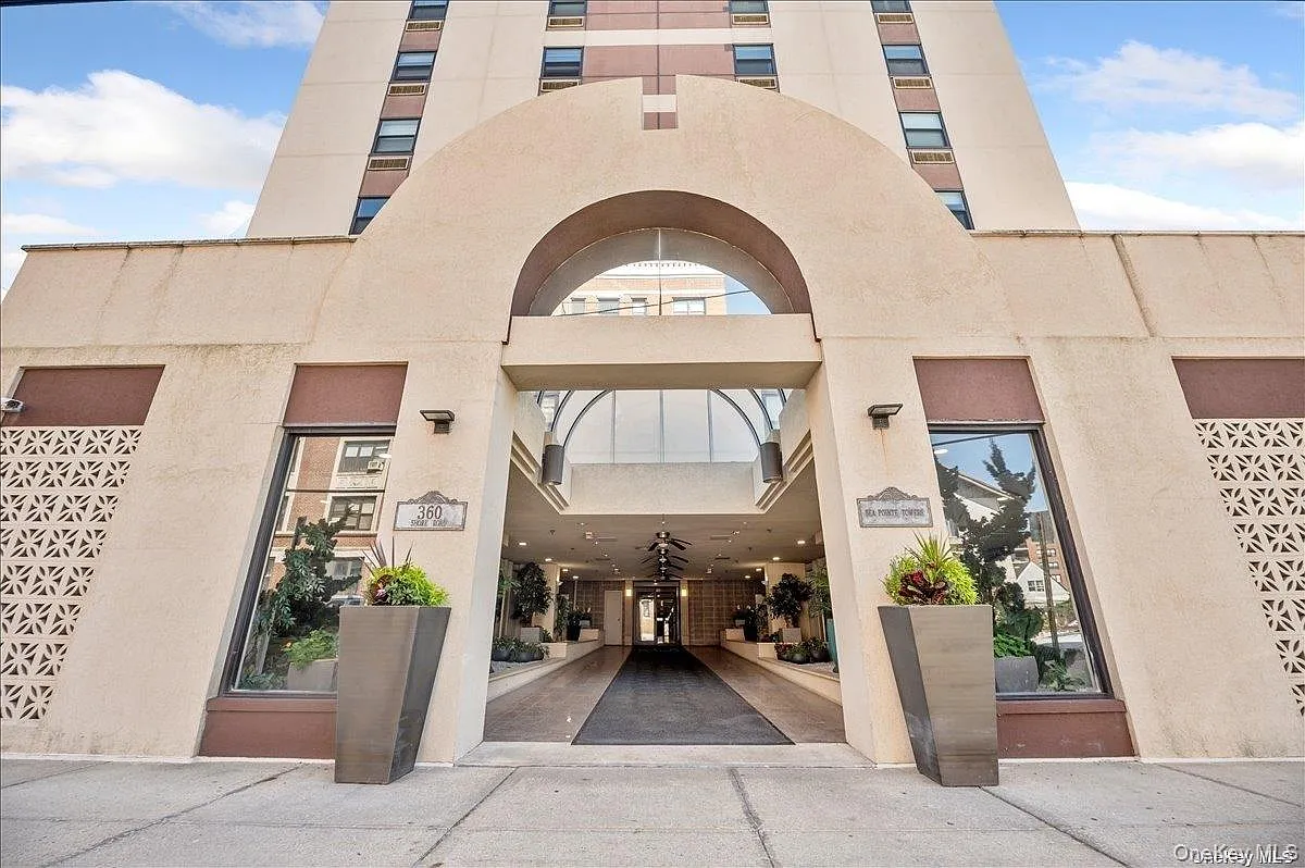 1 bed, 1.5 bath, 900 sqft, $3,750 — Photo 1