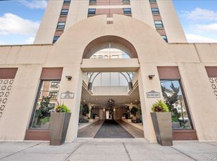 360 Shore Rd APT 3B, Long Beach, NY 11561