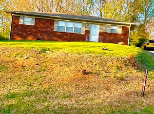 1518 Cherokee Dr, Morristown, TN 37814