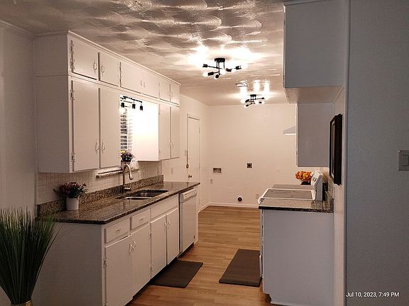 5th image of 765 Oakwood Ave