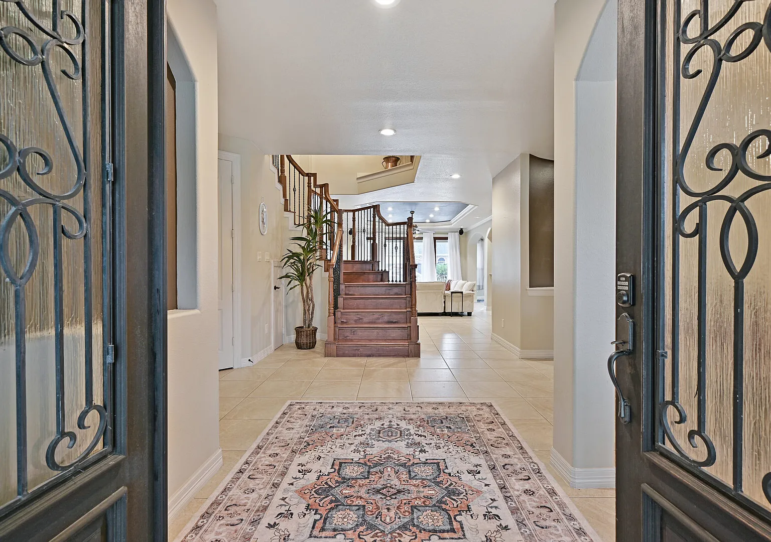 7 Bedroom Luxury Retreat | Pool Hot Tub | Monthly — Photo 2