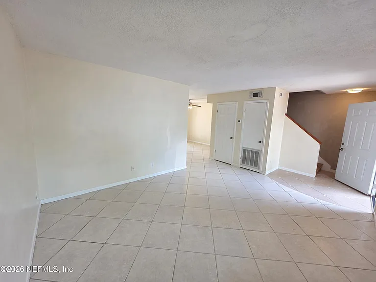 227 Kettering Ct — Photo 3