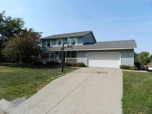 3rd image of 305 6th Ave NW