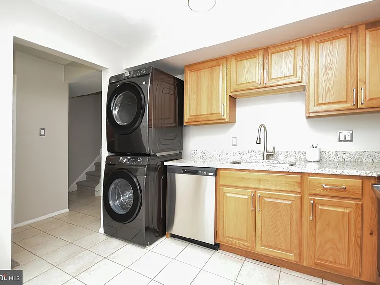 8853 Teakwood Ct — Photo 9