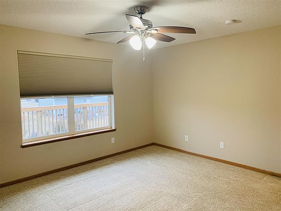 5th image of 310 Easy St