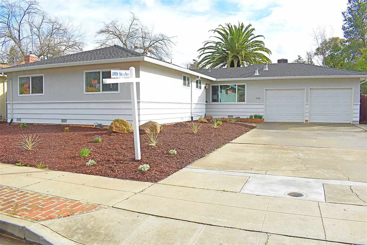 4327 Cornell Way photo 1
