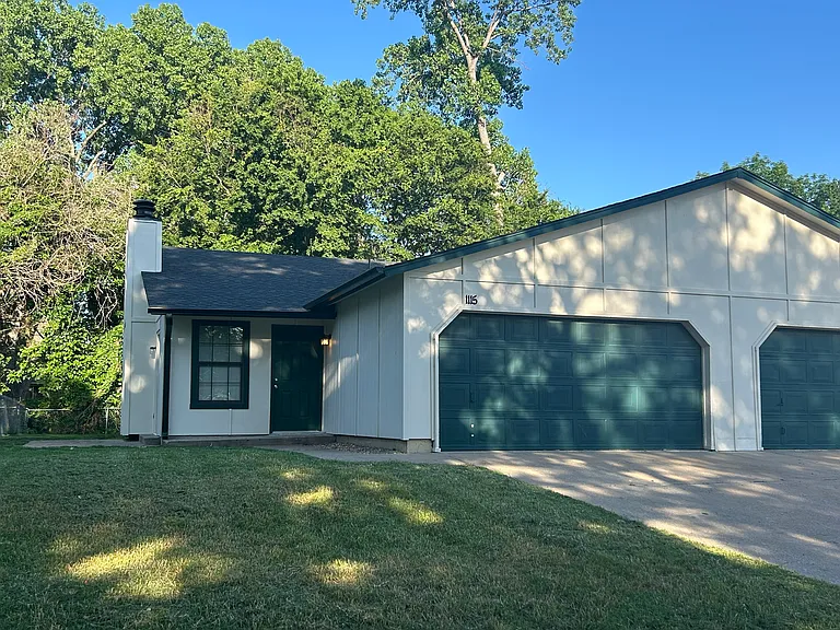 1115 N Narcissus Ave — Photo 2