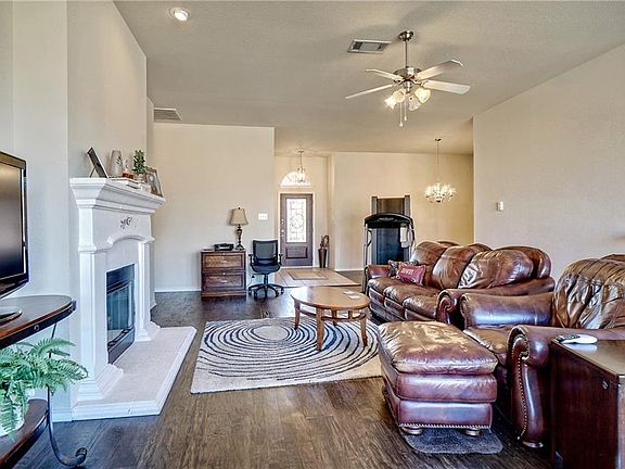 3rd image of 10209 Red Bluff Ln