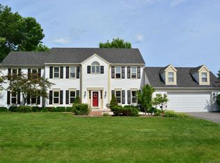 12626 N Meadow Cir E, Mequon, WI 53092