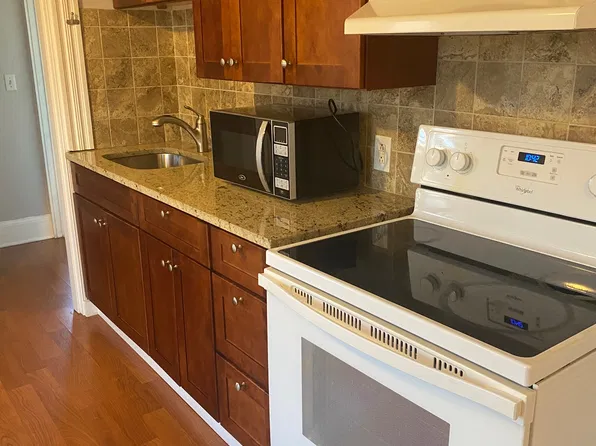 34 Chestnut St APT 2, Wakefield, MA 01880