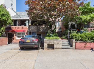 3440 29th St, Long Island City, NY 11106
