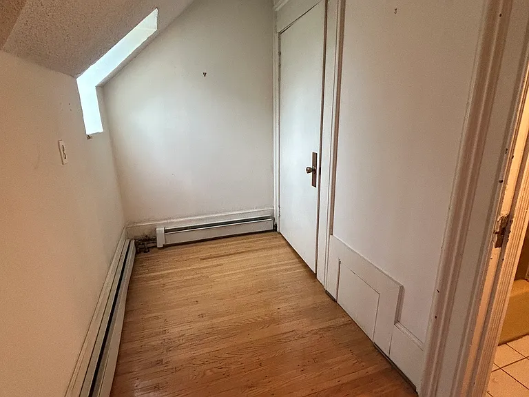 737 East Ave #10 — Photo 7