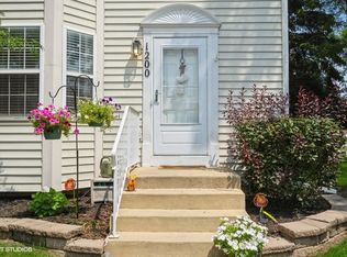 1200 Lencioni Ct, Geneva, IL 60134