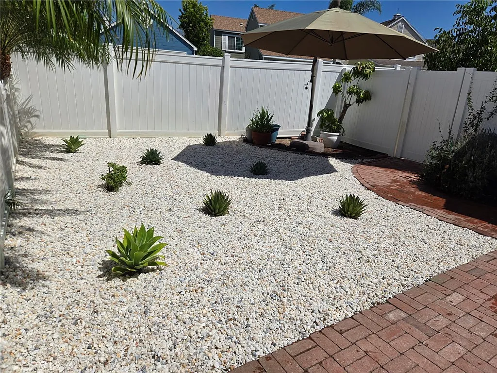 2 bed, 1224 sqft, $4,300 — Photo 3