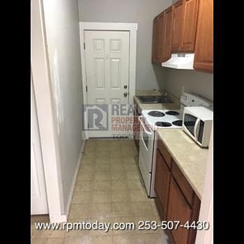 4th image of 1002 S 14th St #3