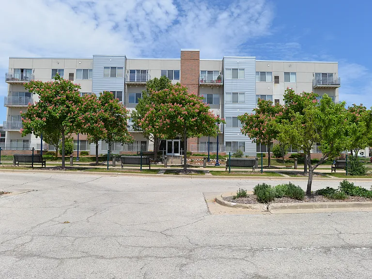 3540 Library Dr — Photo 1