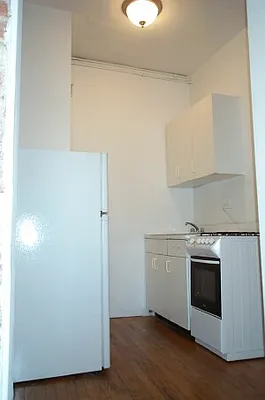 Rented by Tower Brokerage | media 29